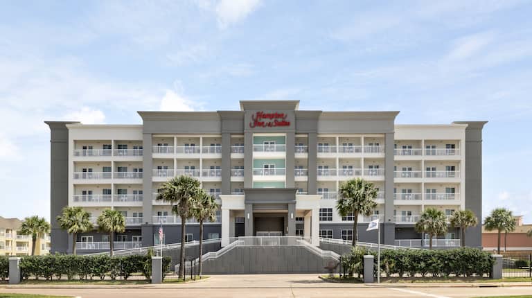Hampton Inn & Suites Galveston — 4