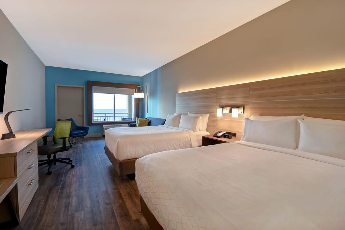 Holiday Inn Express & Suites Galveston Beach by IHG — 2
