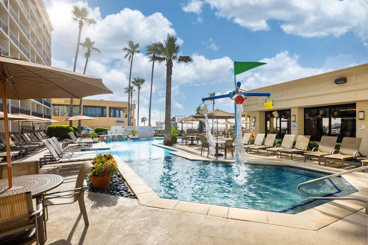 Holiday Inn Resort Galveston-on the Beach by IHG — 2