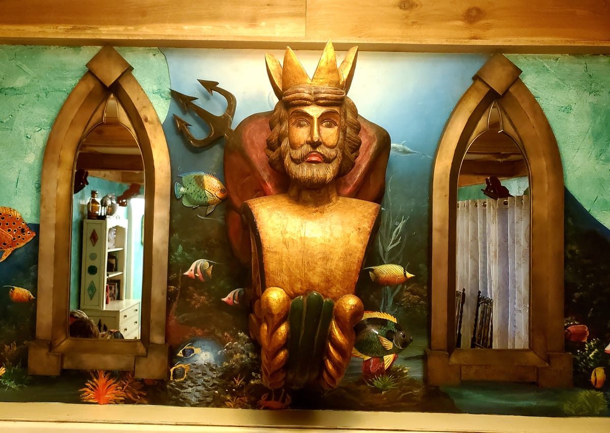 Queen Gypsy Inn — 2