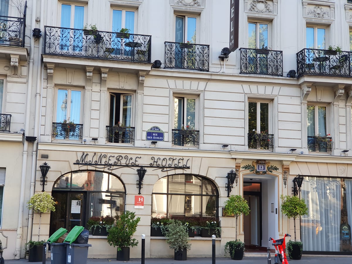 Familia Hôtel — 2