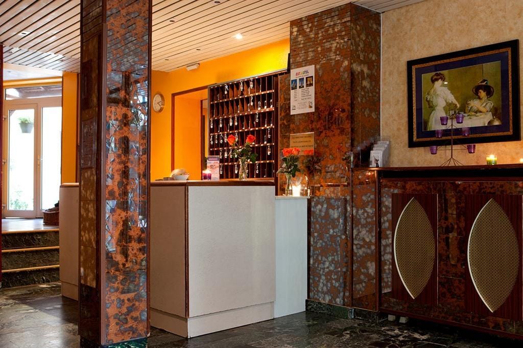 Est Hotel Paris — 4