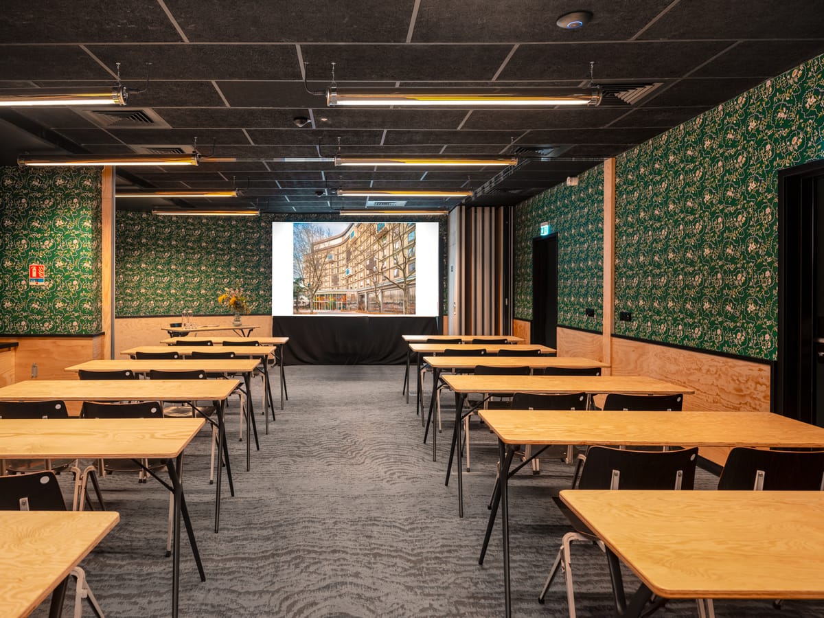 Eklo Hotels Paris Porte de Versailles — 5