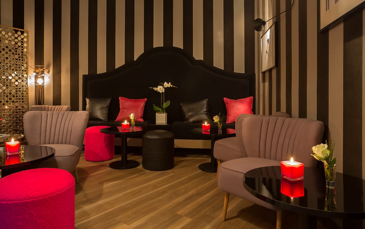 La Parizienne Hotel — 2