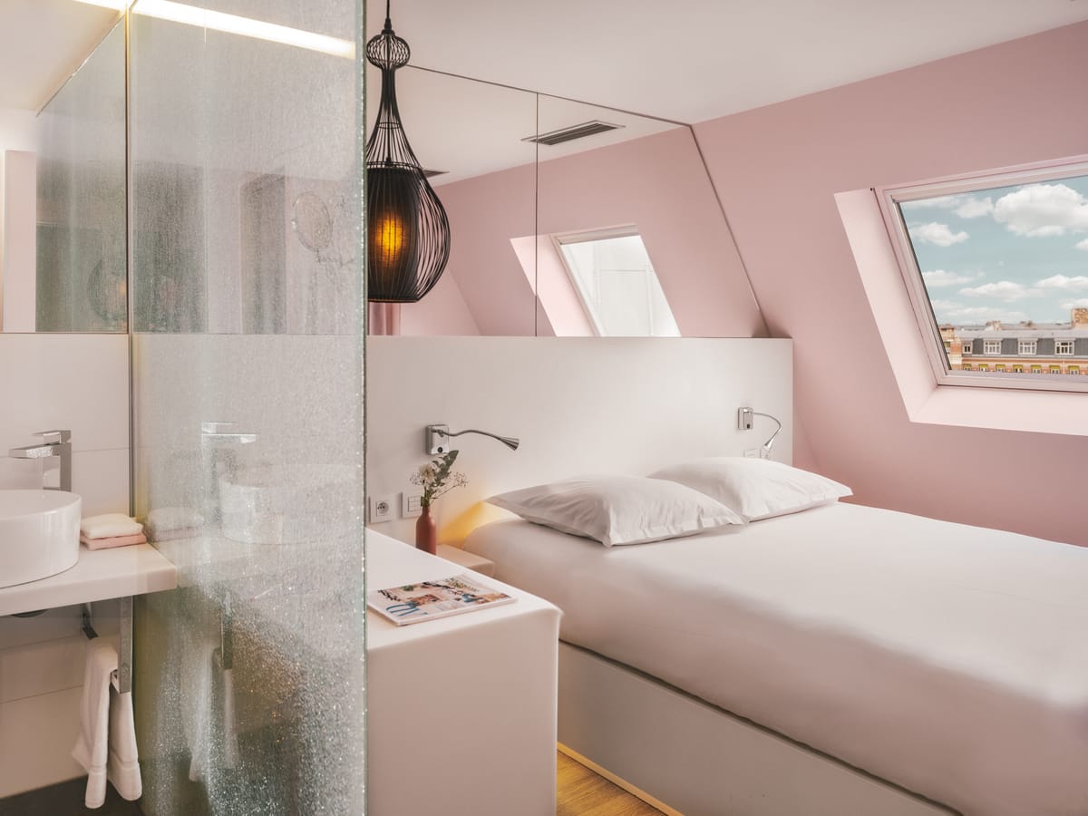 Legend Hotel Paris 6e — 4