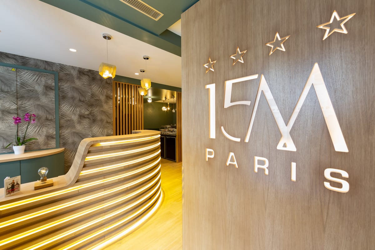 Logis Hôtel 15 Montparnasse — 1