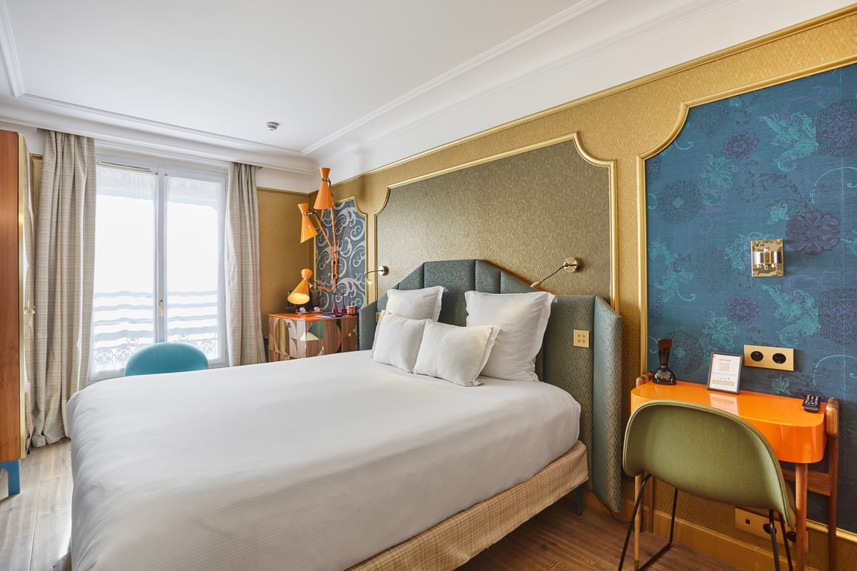 Idol Hotel — 2