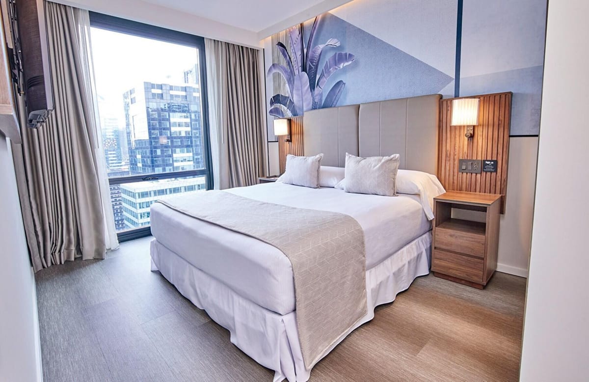 Hotel Riu Plaza Manhattan Times Square — 2