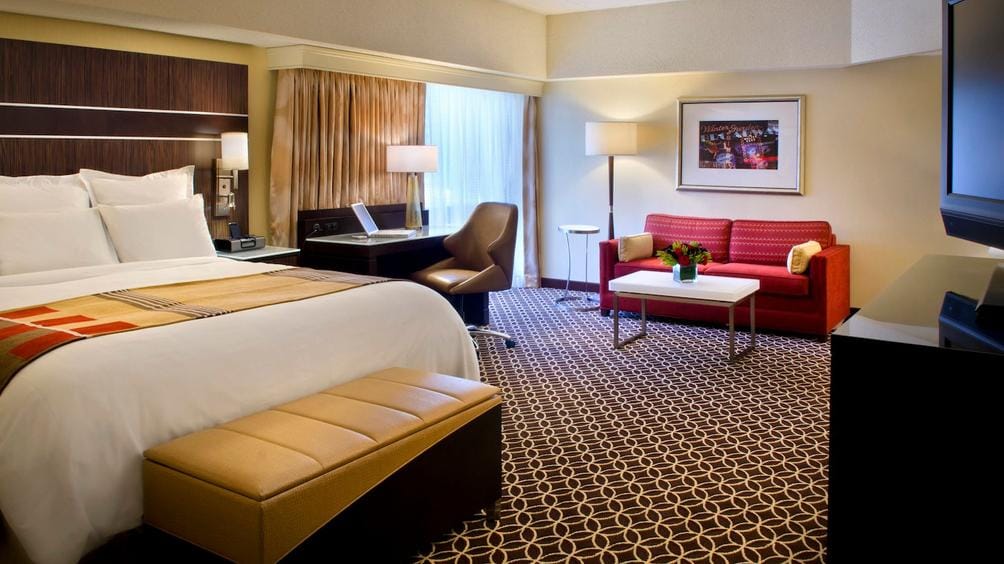 New York Marriott Marquis — 3