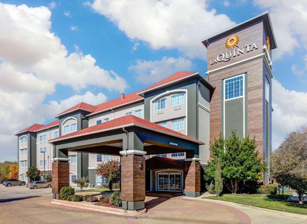 La Quinta by Wyndham Fort Worth NE Mall — 1
