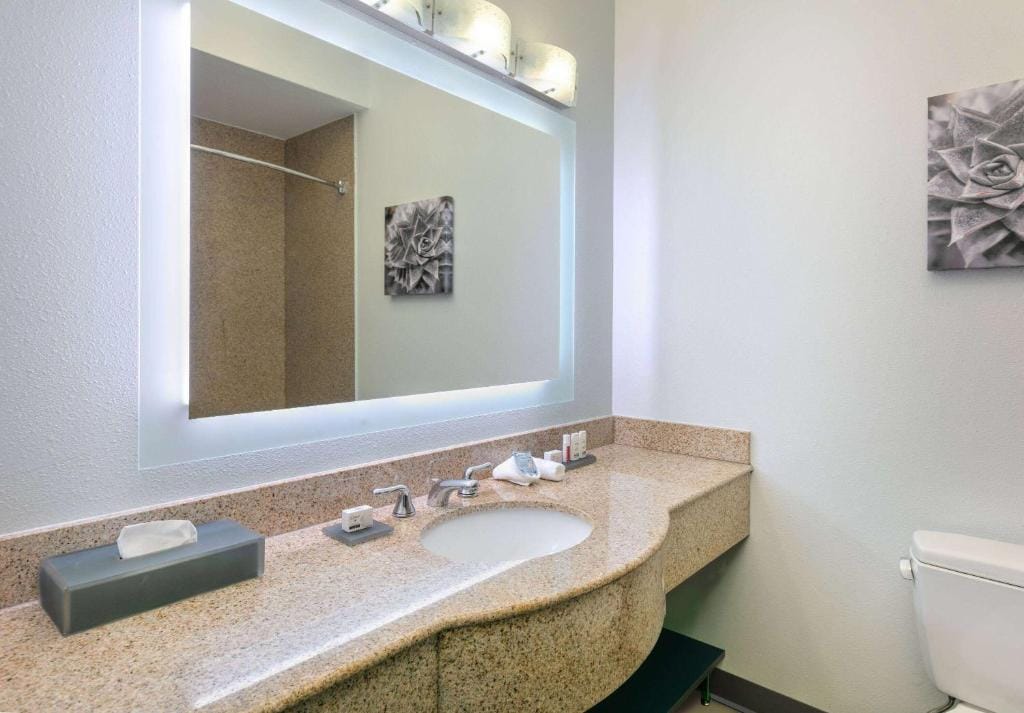 La Quinta by Wyndham Fort Worth NE Mall — 3