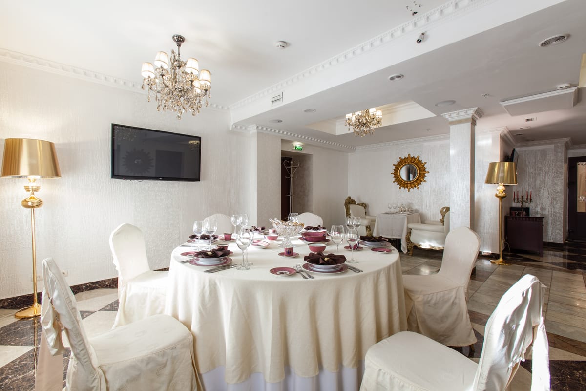 Mandarin Hotels Group — 4