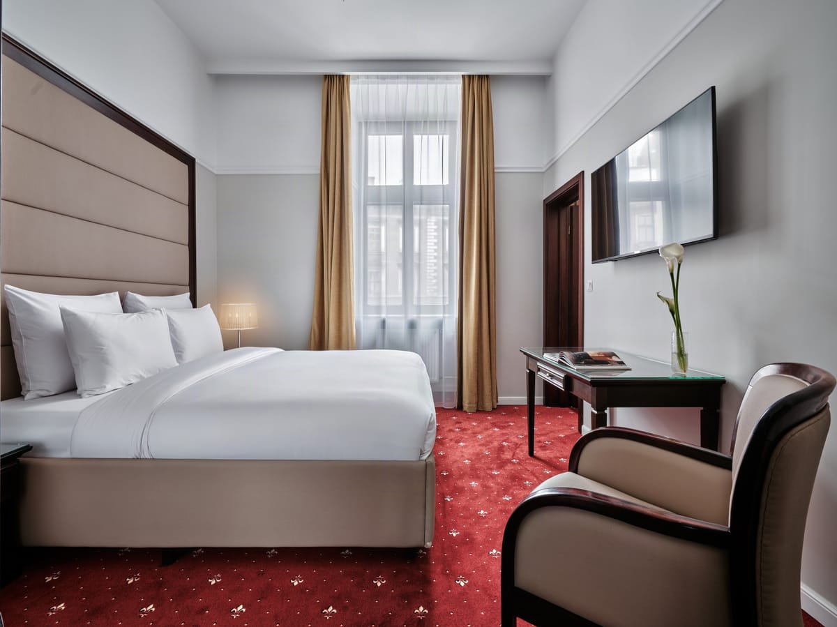 Hotel President — 2