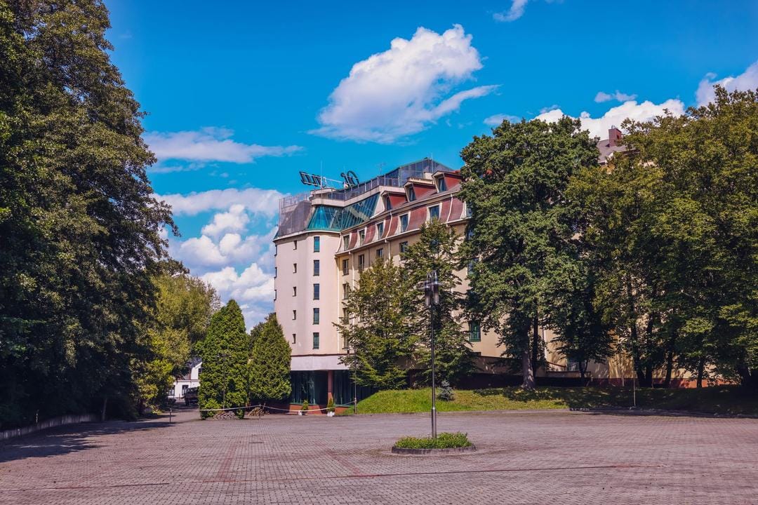 Parkhotel Vienna, Poland