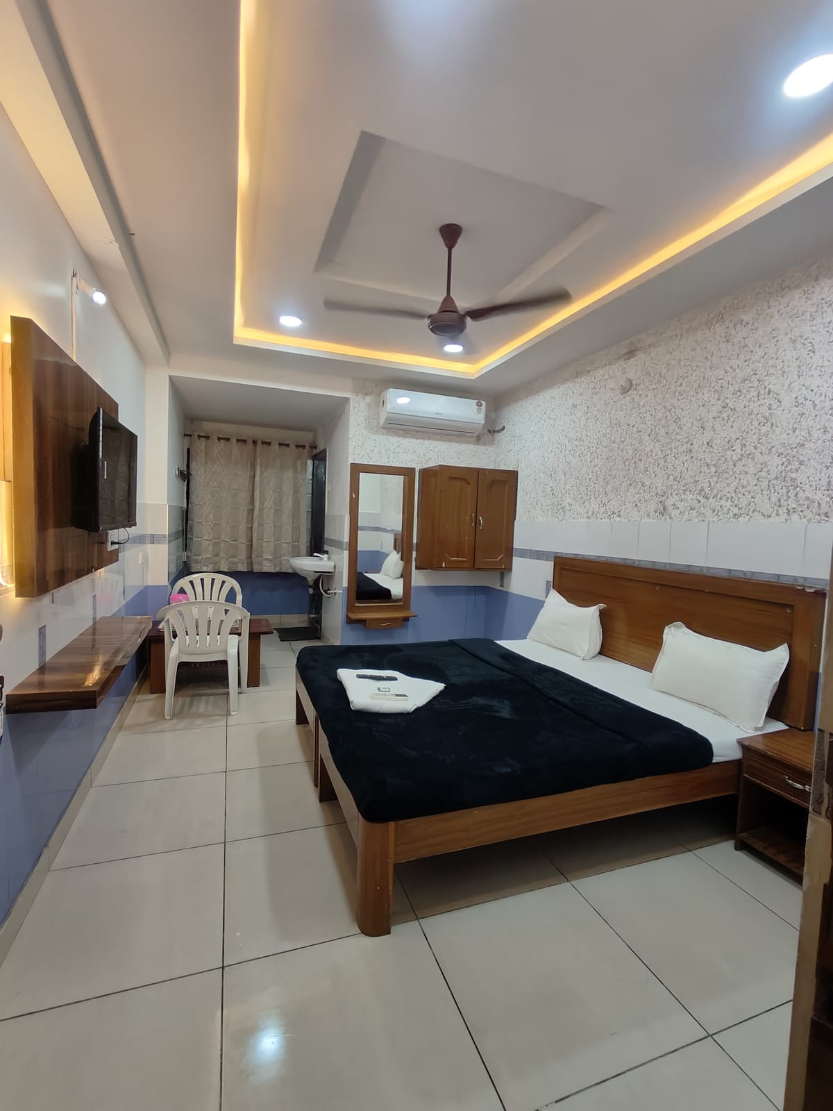 Hotel Shiva Residency — 3