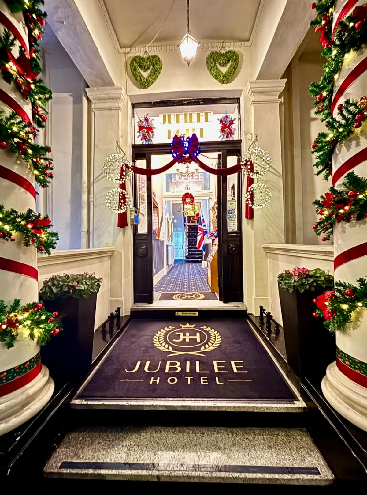 Jubilee Hotel Victoria — 1