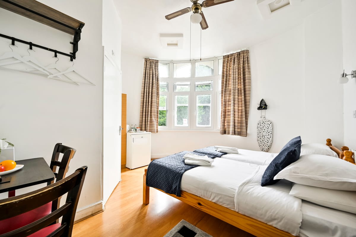 City London Hotel — 1