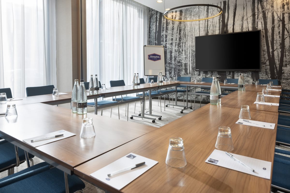 Hampton by Hilton London Waterloo — 4
