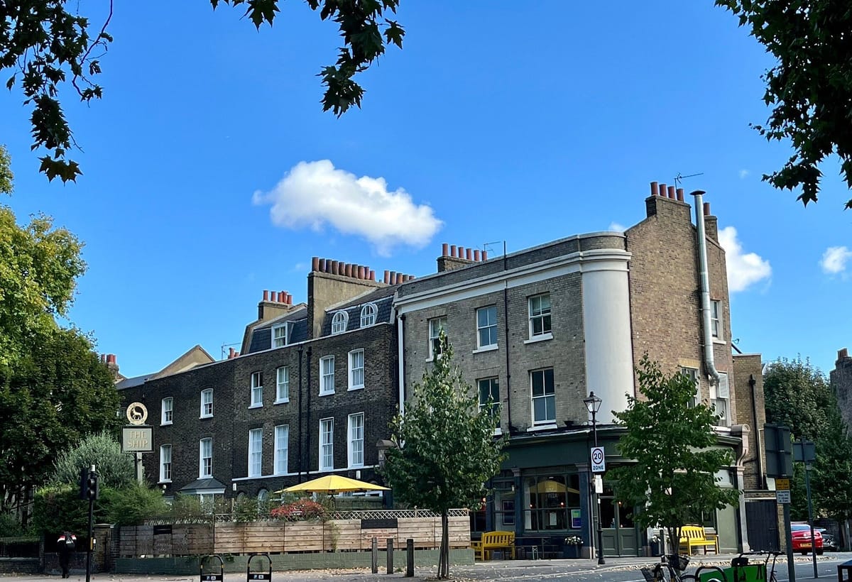 The Ship Rooms Hotel - London — 4