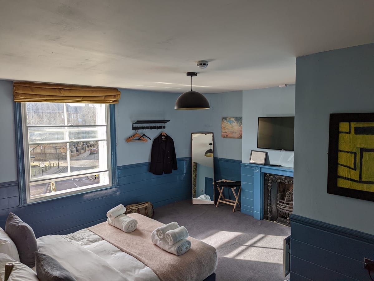 The Ship Rooms Hotel - London — 5