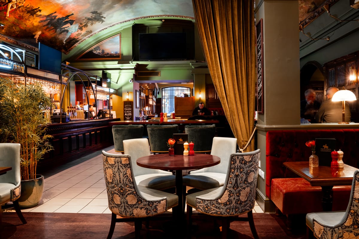 The Wellington Hotel, Waterloo