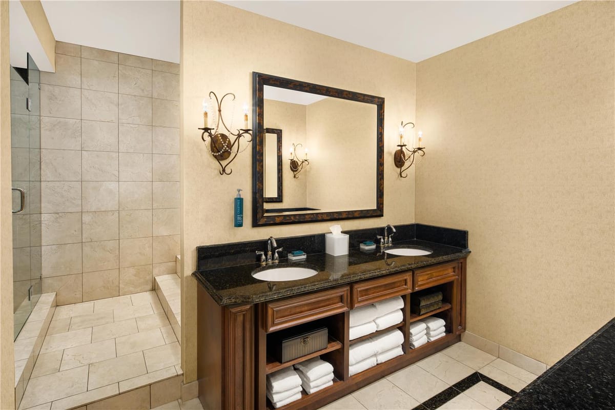 Hilton Fort Worth — 2