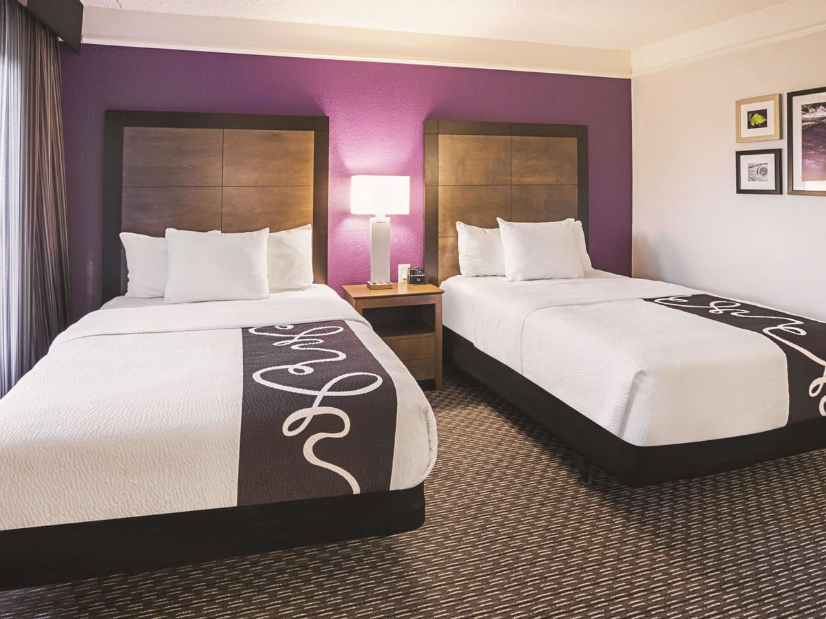 La Quinta Inn & Suites by Wyndham Fort Worth North — 3