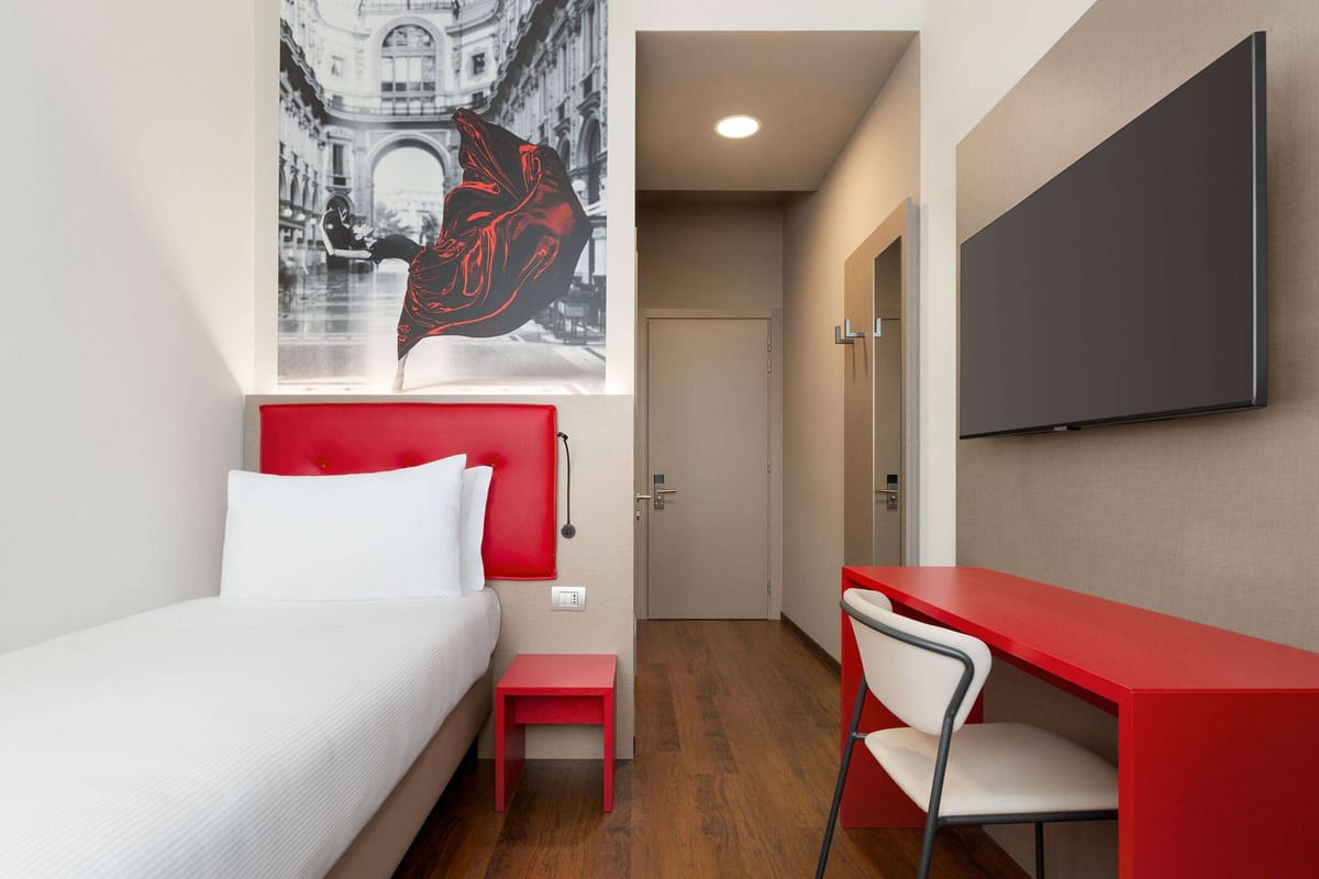 Amedia Milan — 5
