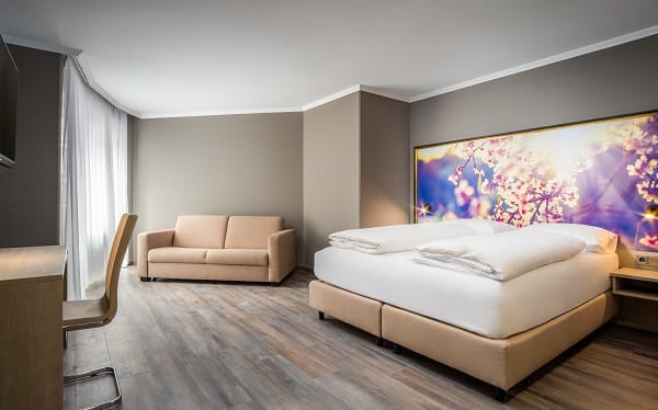 AWA Hotel GmbH — 1