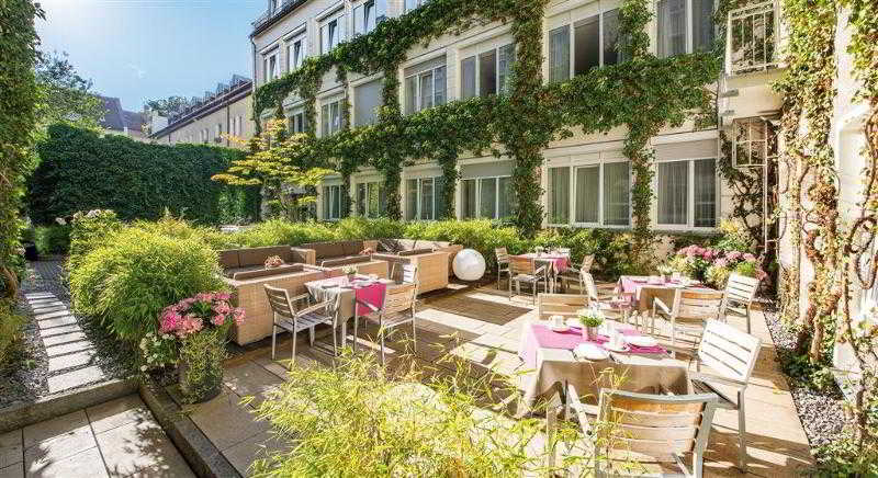 Boutique Hotel Atrium München — 1