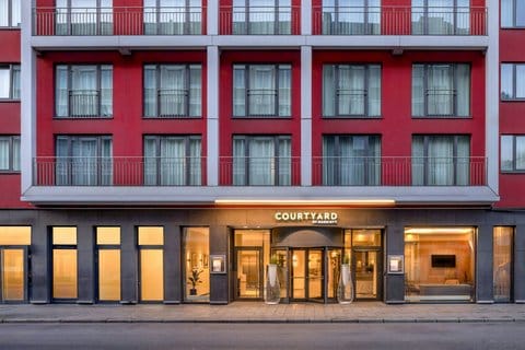 Courtyard by Marriott Munich City Center — 3