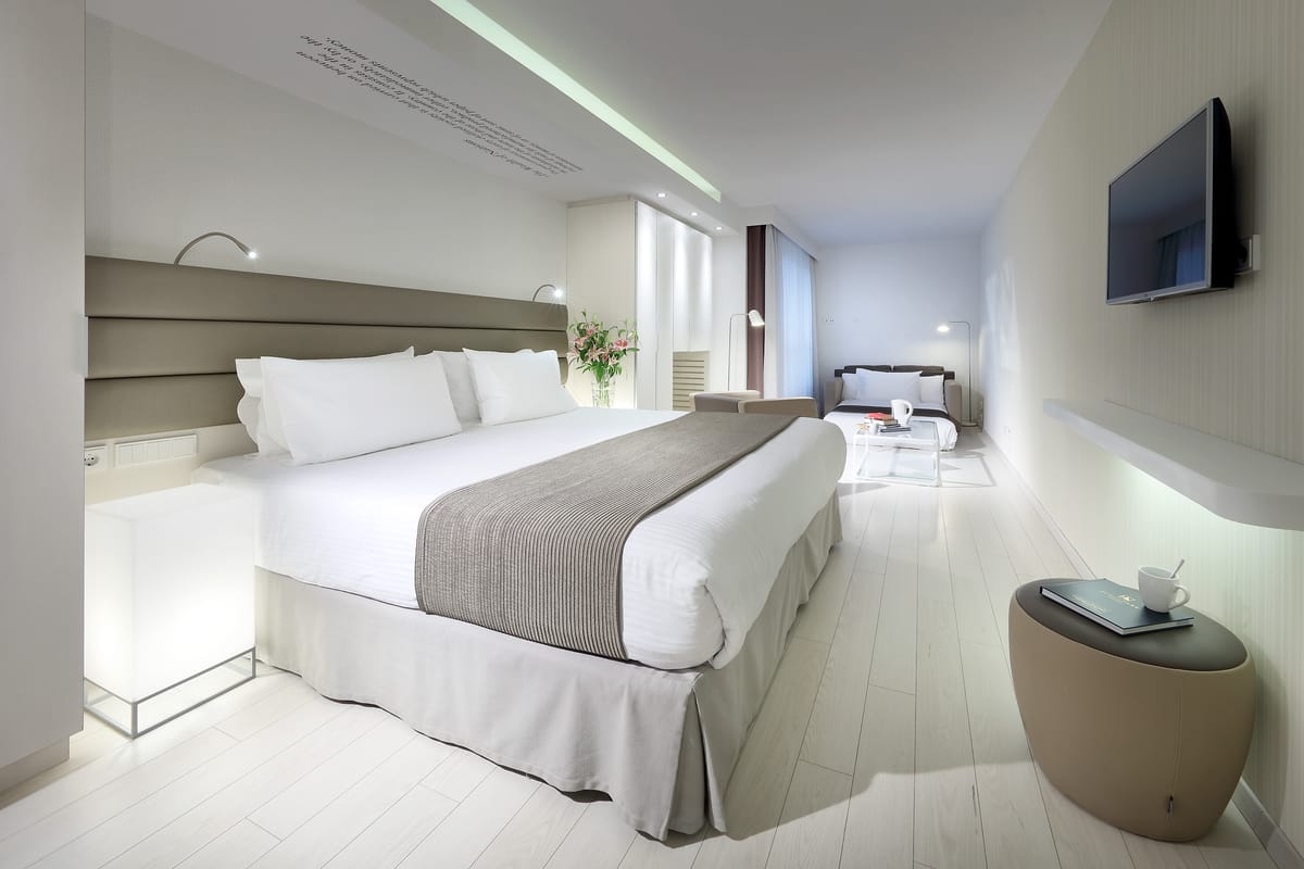 Eurostars Book Hotel — 1