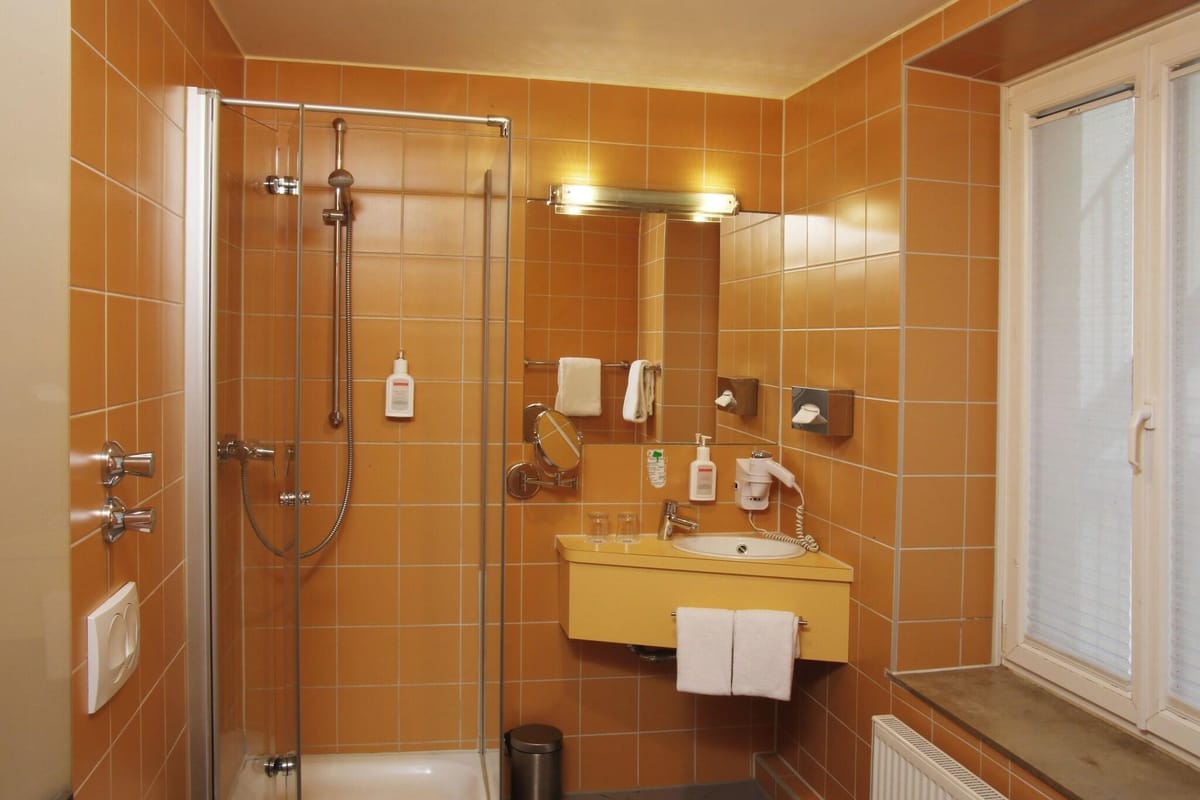 Helvetia Rooms - Self Check-In — 2