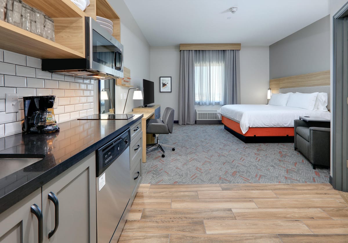 Candlewood Suites DFW West - Hurst by IHG — 2