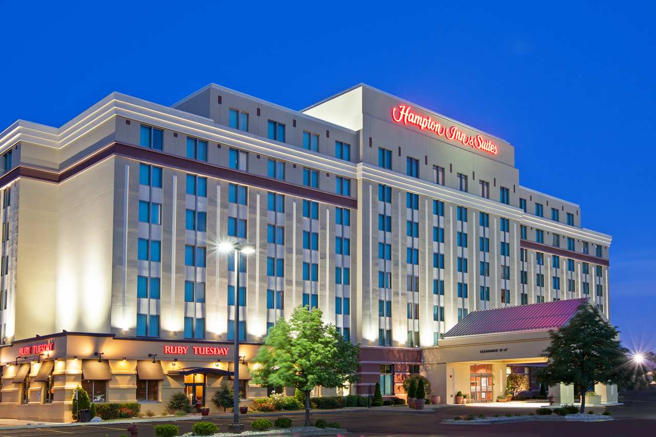 Hampton Inn & Suites Chicago-North Shore/Skokie — 1