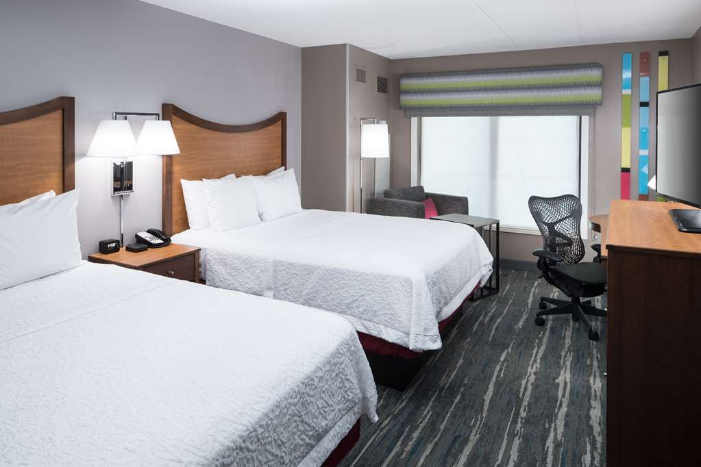 Hampton Inn & Suites Chicago-North Shore/Skokie — 3