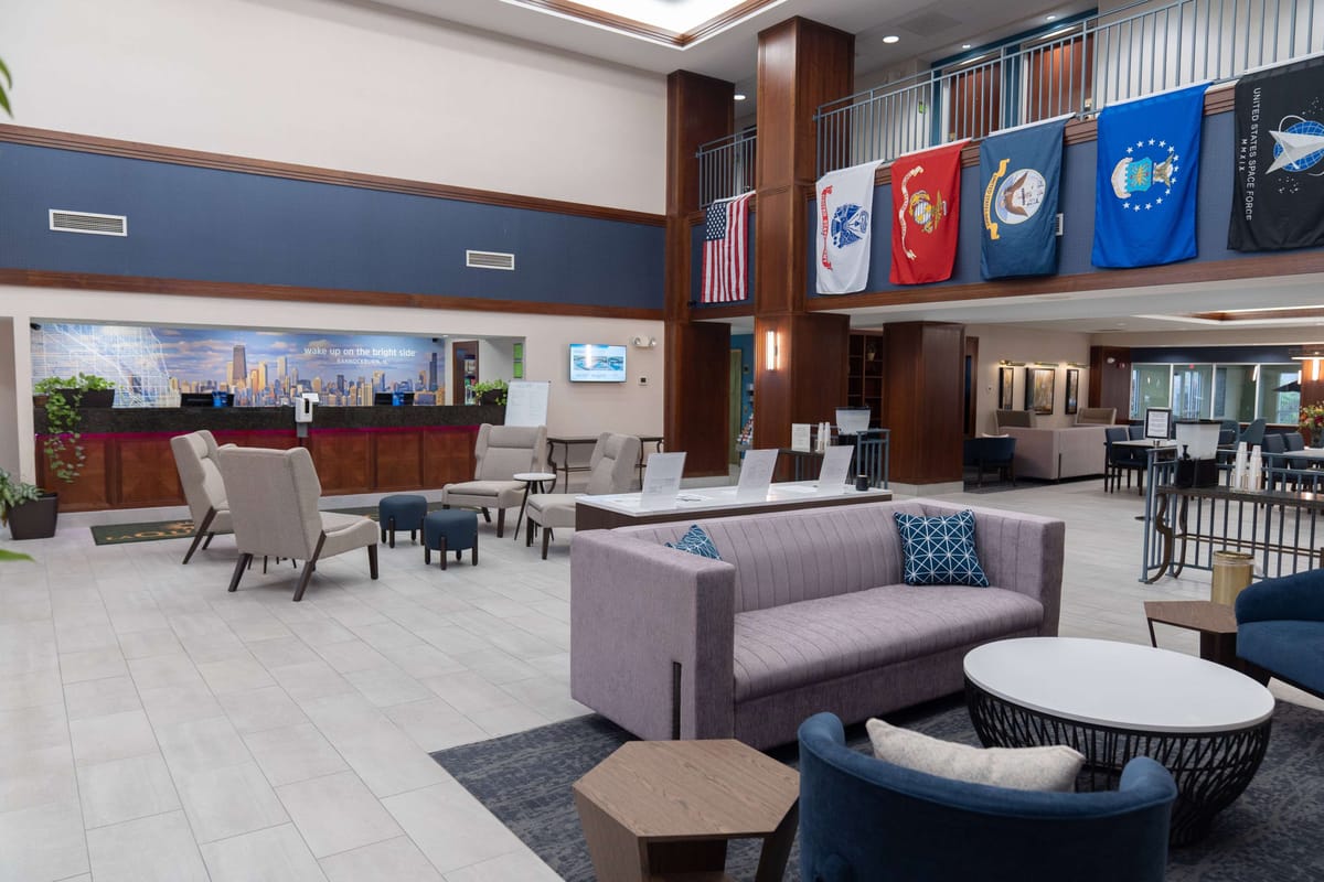 La Quinta Inn & Suites by Wyndham Bannockburn-Deerfield — 4