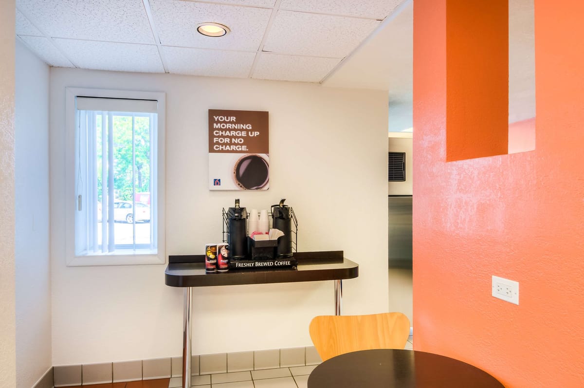 Motel 6 Arlington Heights, IL - Chicago North Central — 4