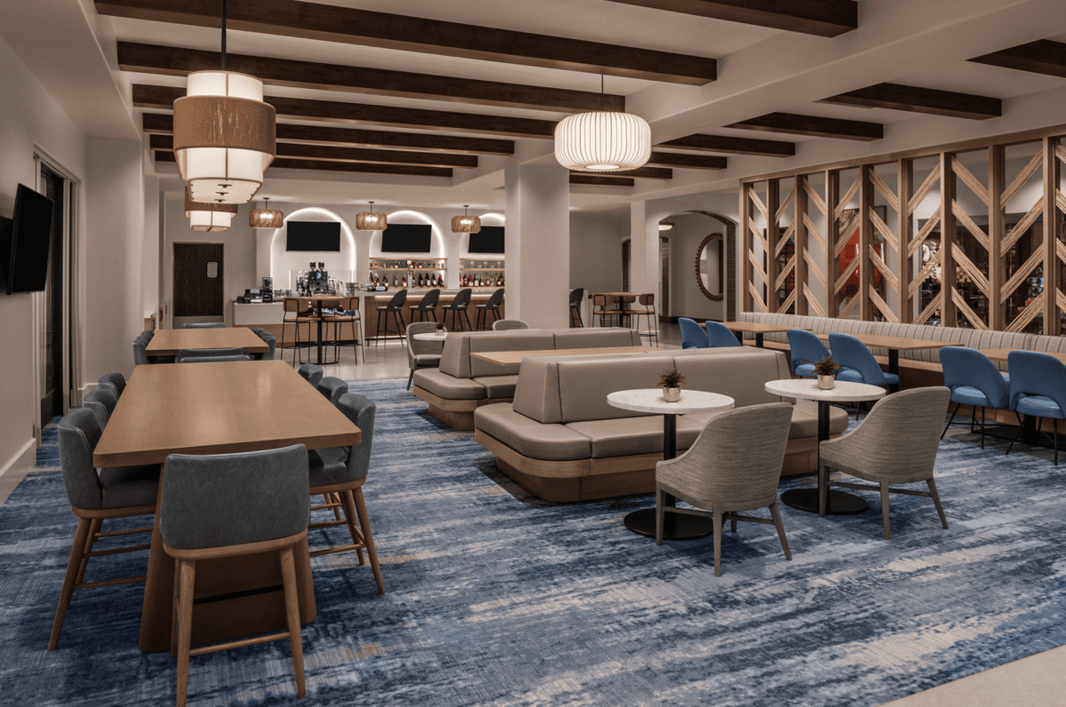 Courtyard by Marriott Anaheim Theme Park Entrance — 5