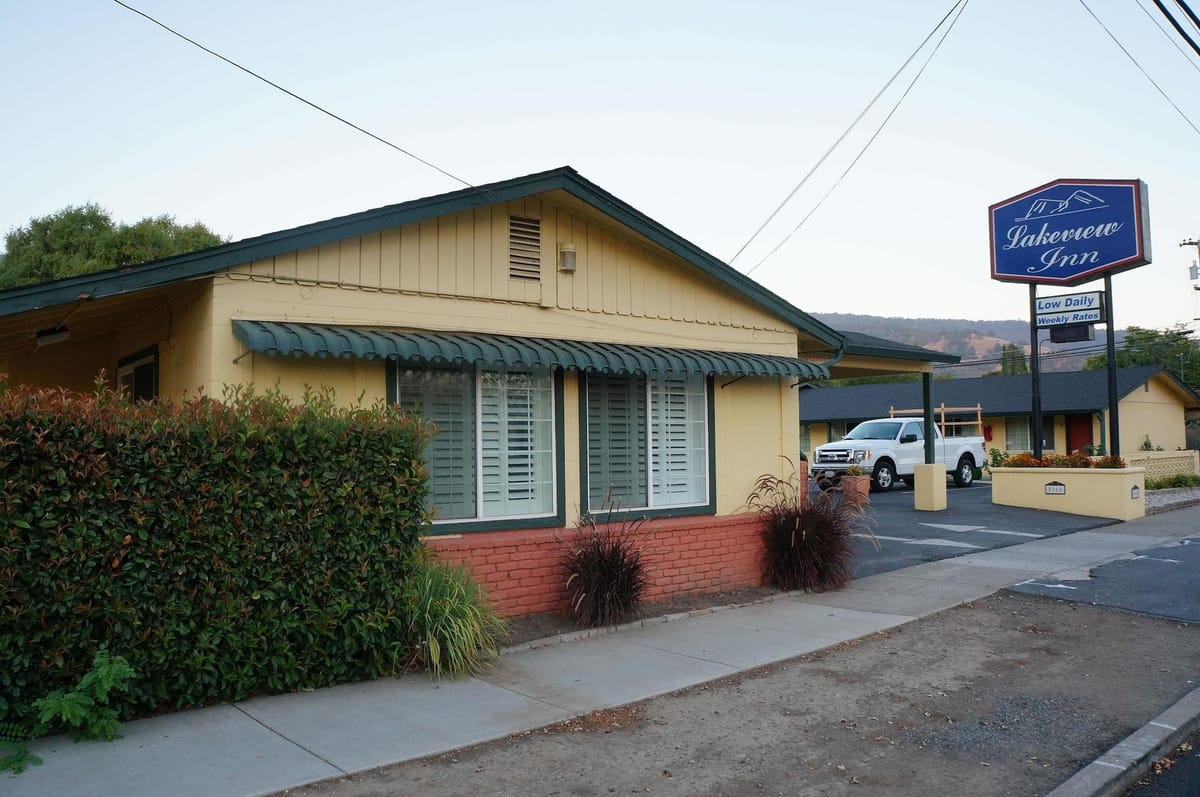 Lakeview Inn — 4