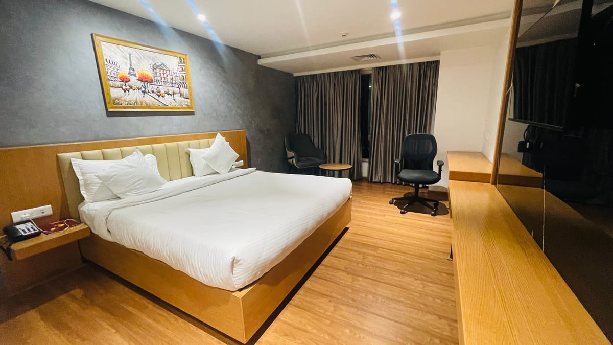 Hotel Tulips Grand — 2