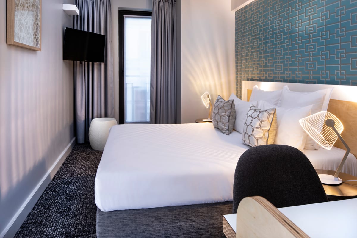 Paris Bastille Hotel — 2