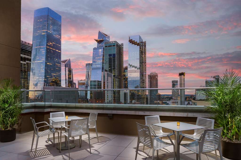 DoubleTree by Hilton New York Times Square South — 1