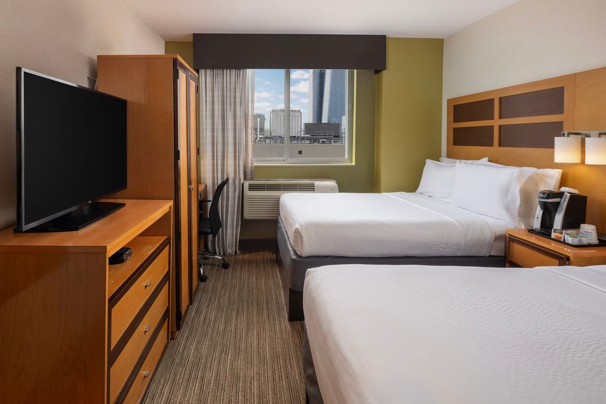 Holiday Inn Express New York City Times Square by IHG — 4