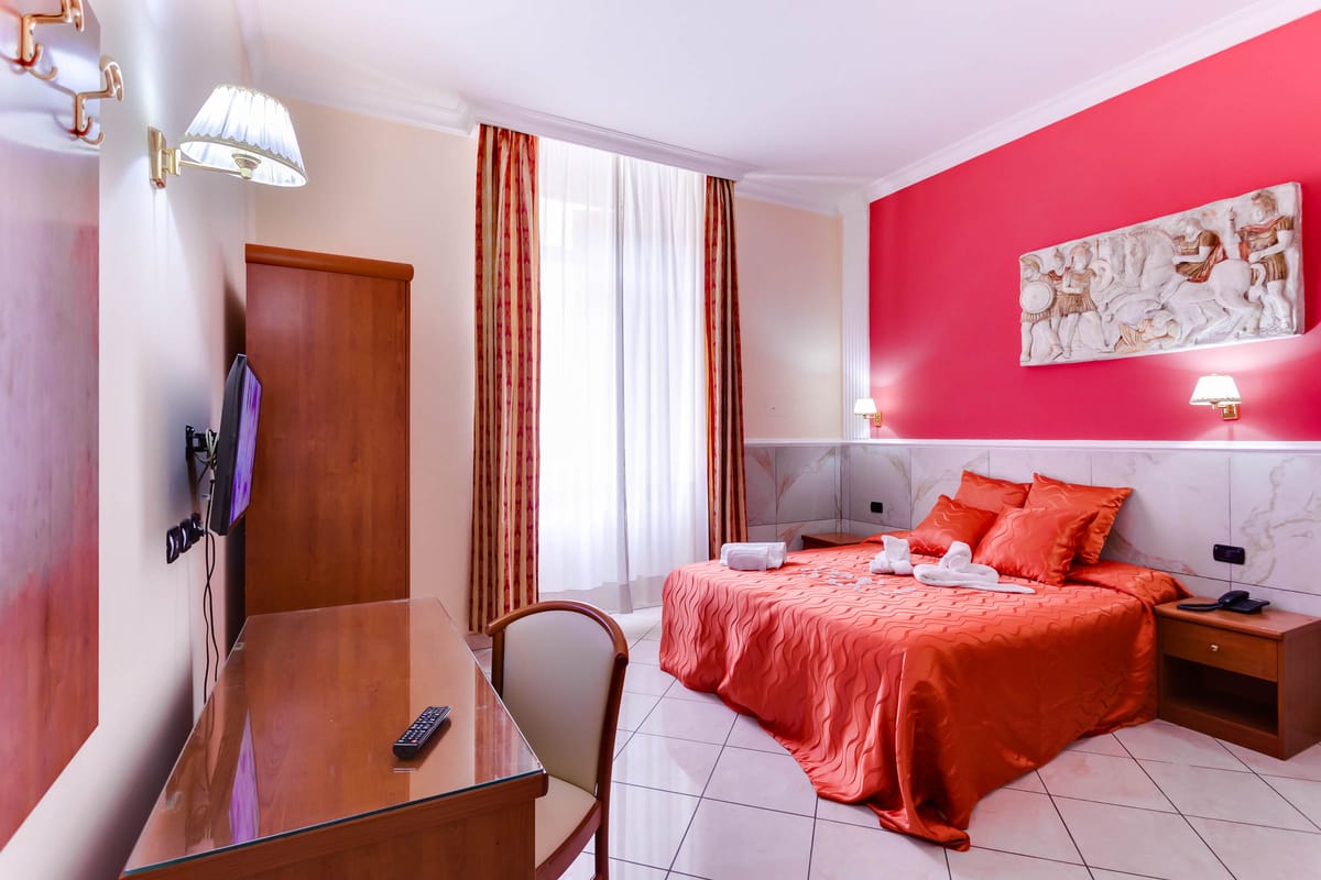 Caroline Suite — 2