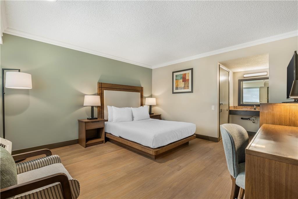 Best Western Plus Burnaby Hotel