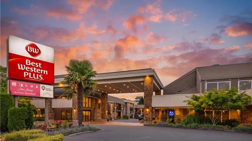 Best Western Plus Burnaby Hotel — 4