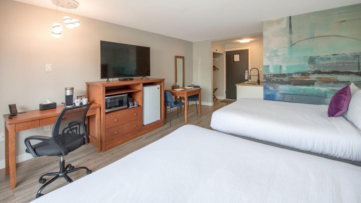 Coast Metro Vancouver Hotel