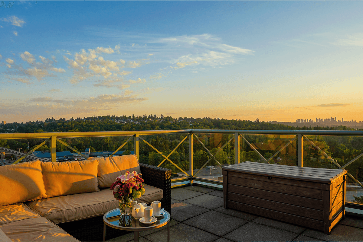 Executive Plaza Hotel Coquitlam — 1