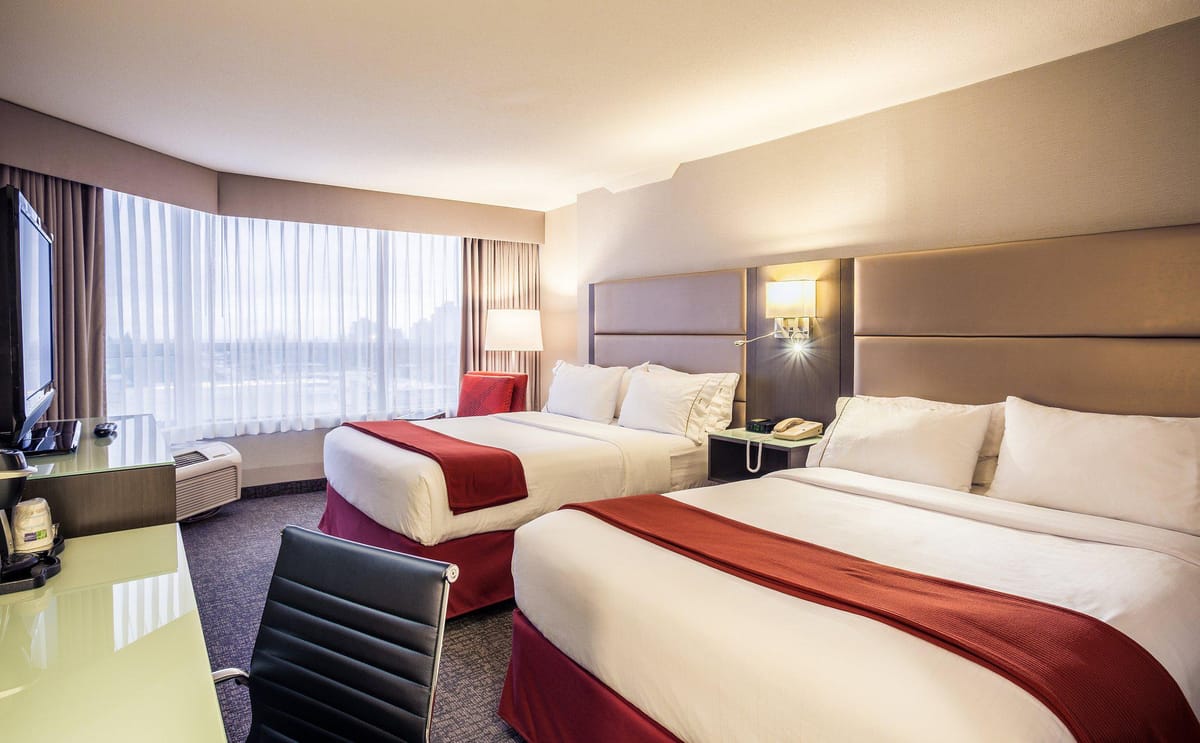 Holiday Inn Express Vancouver-Metrotown (Burnaby) by IHG — 3